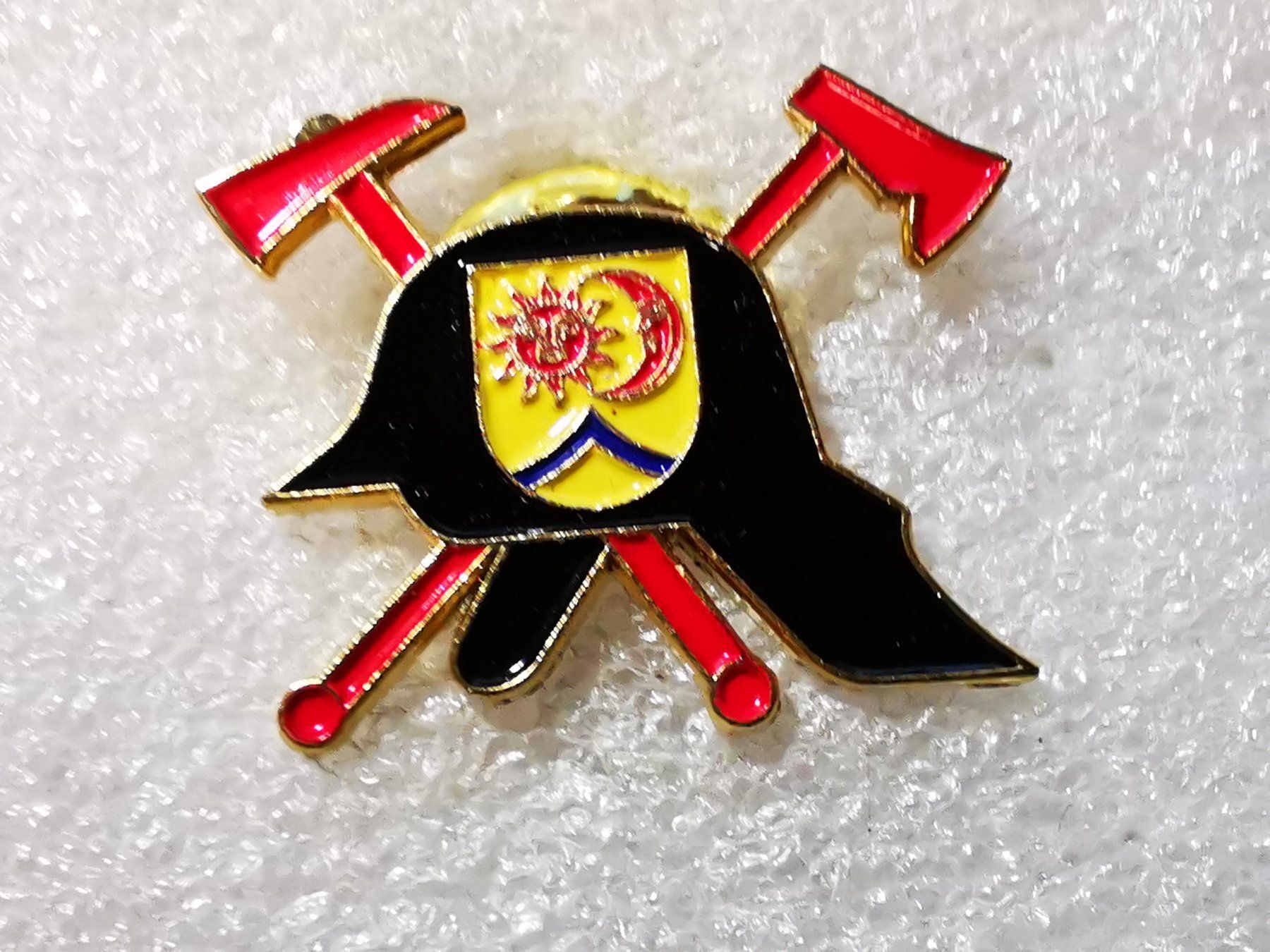 Placchette & Badge: Ansteckpin 48: Feuerwehr – Usato da Oppligen venduto da Pin-Fall-Shop