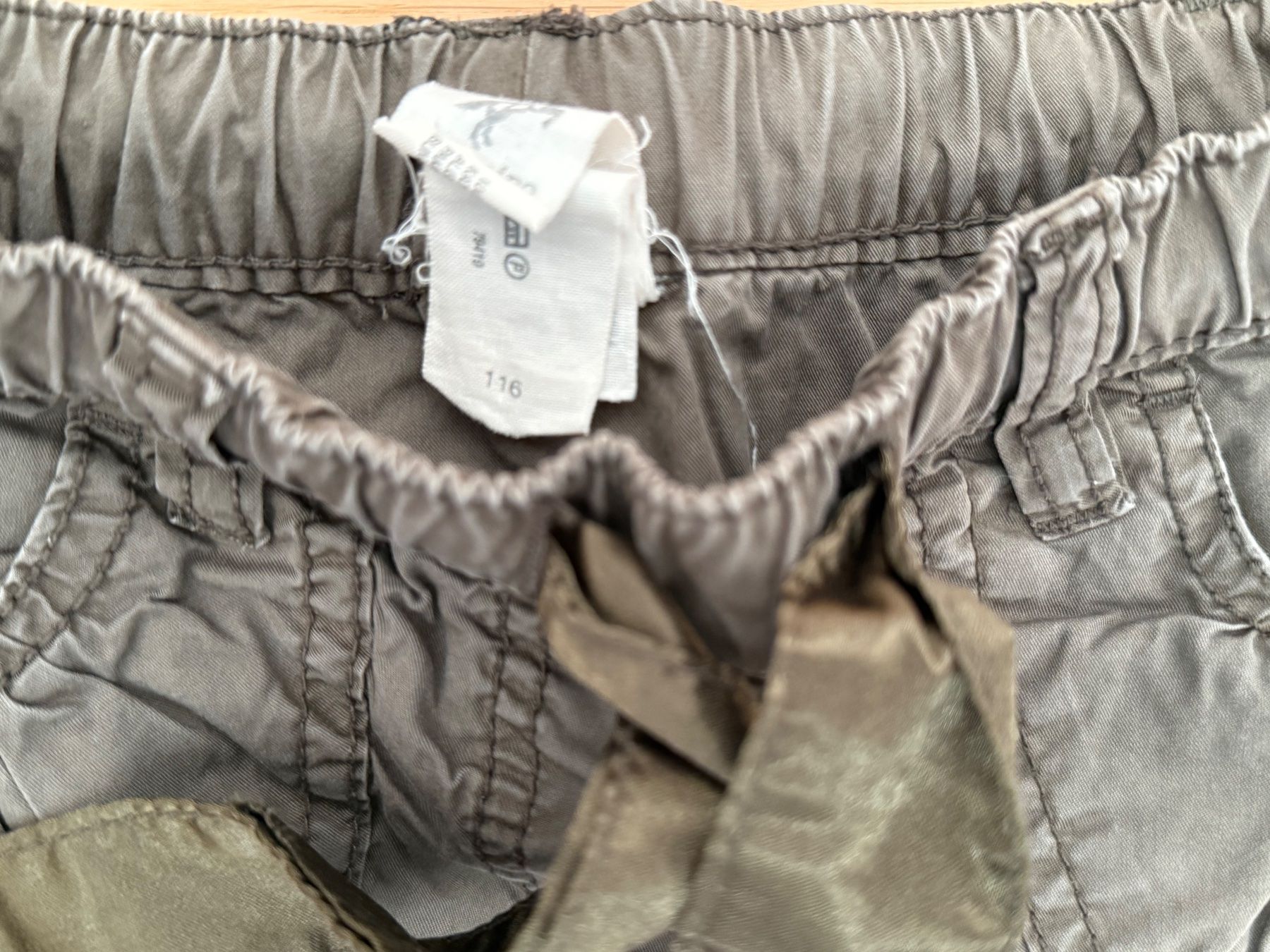 Pantaloni: Gefütterte Stoffhose,Gr 116 – Usato da Hünibach venduto da rotestandem01 1