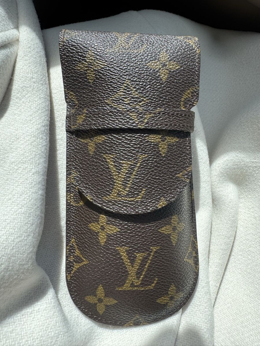 Louis Vuitton Altro in  Abbigliamento & Accessori: Louis Vuitton Brillenetui Monogram - Top Zustand – Usato da zürich venduto da Bailey17 3