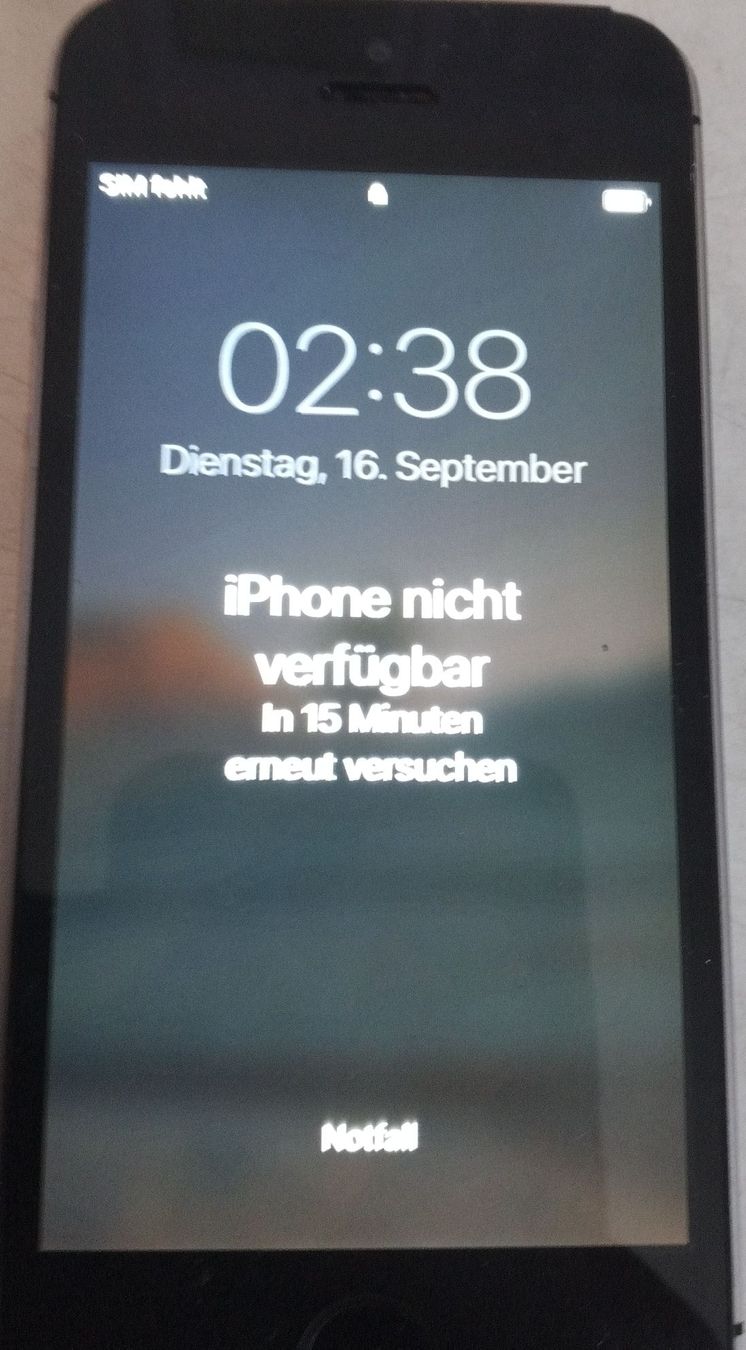 Apple Portables: Defektes iPhone - Bastlerobjekt oder Ersatzteilspender – Défectueux à Willisau par dan_qdp9