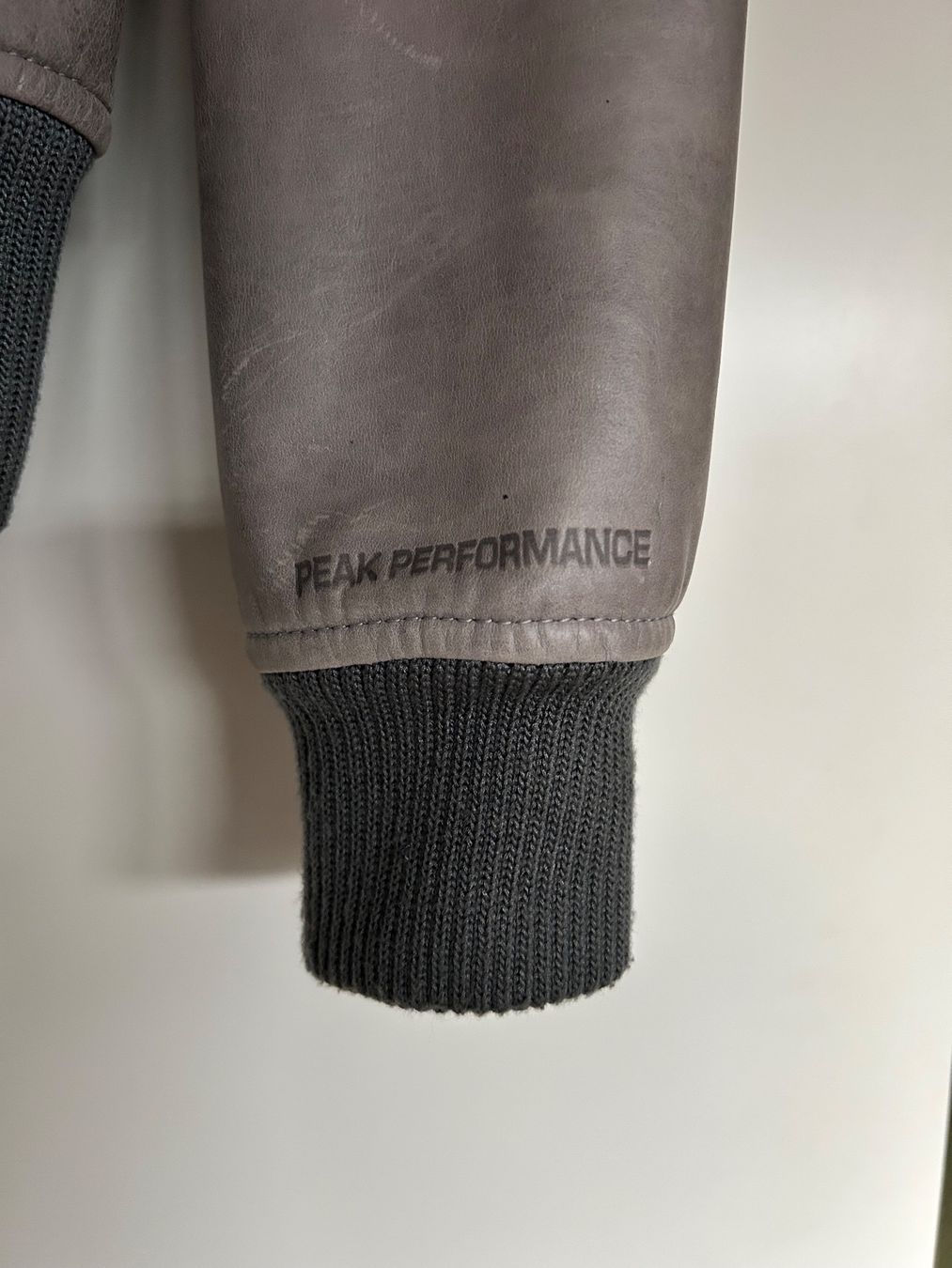 Peak Performance Vestes: Lederjacke Damen, grau, Peak Performance, Grösse S – D'occasion à Pfäffikon ZH par Schooorsch 2