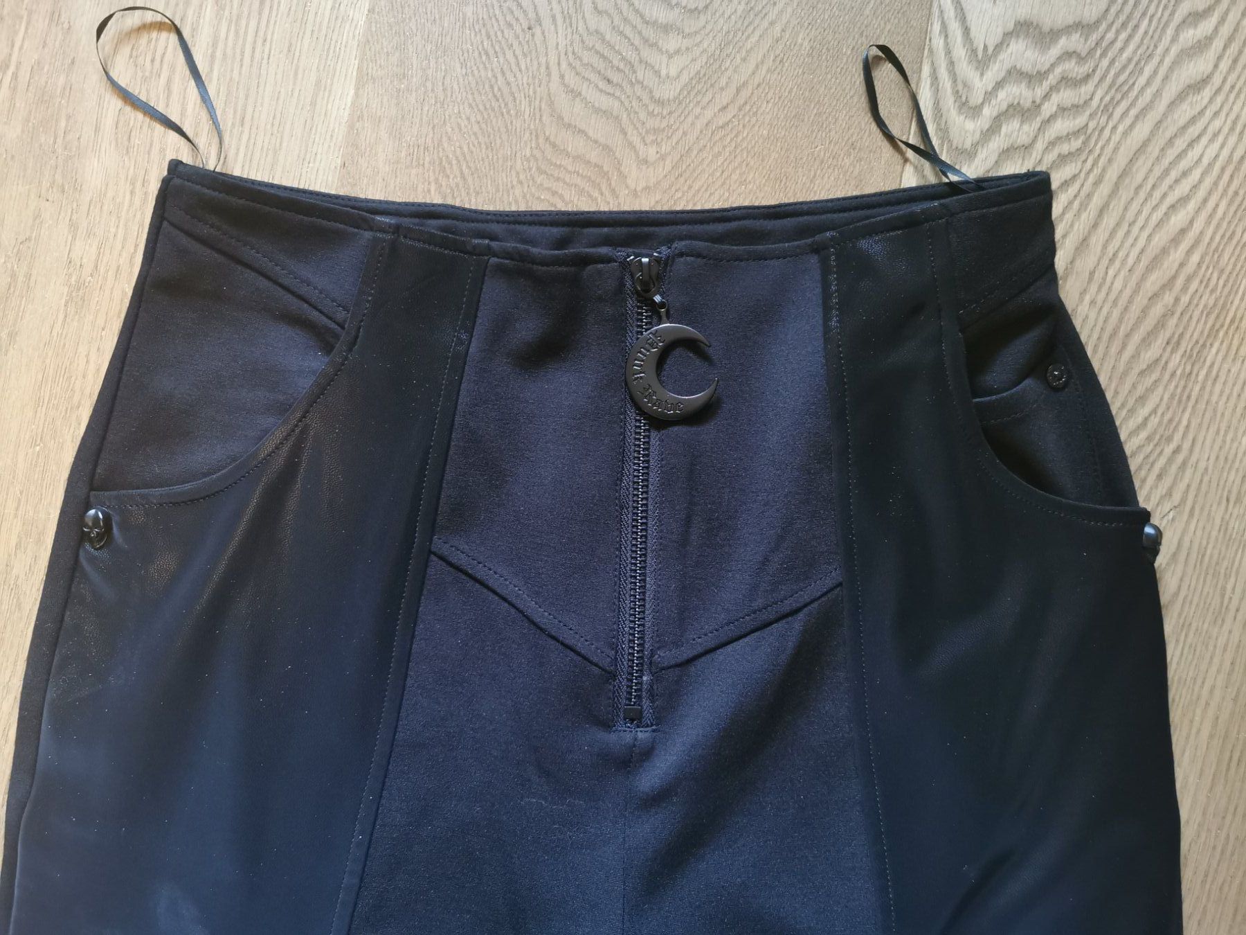 Pantaloni: Schlaghose PunkRave Gr. M gothic wave – Nuovo (secondo la descrizione) da Turgi venduto da aprilhexxe 5