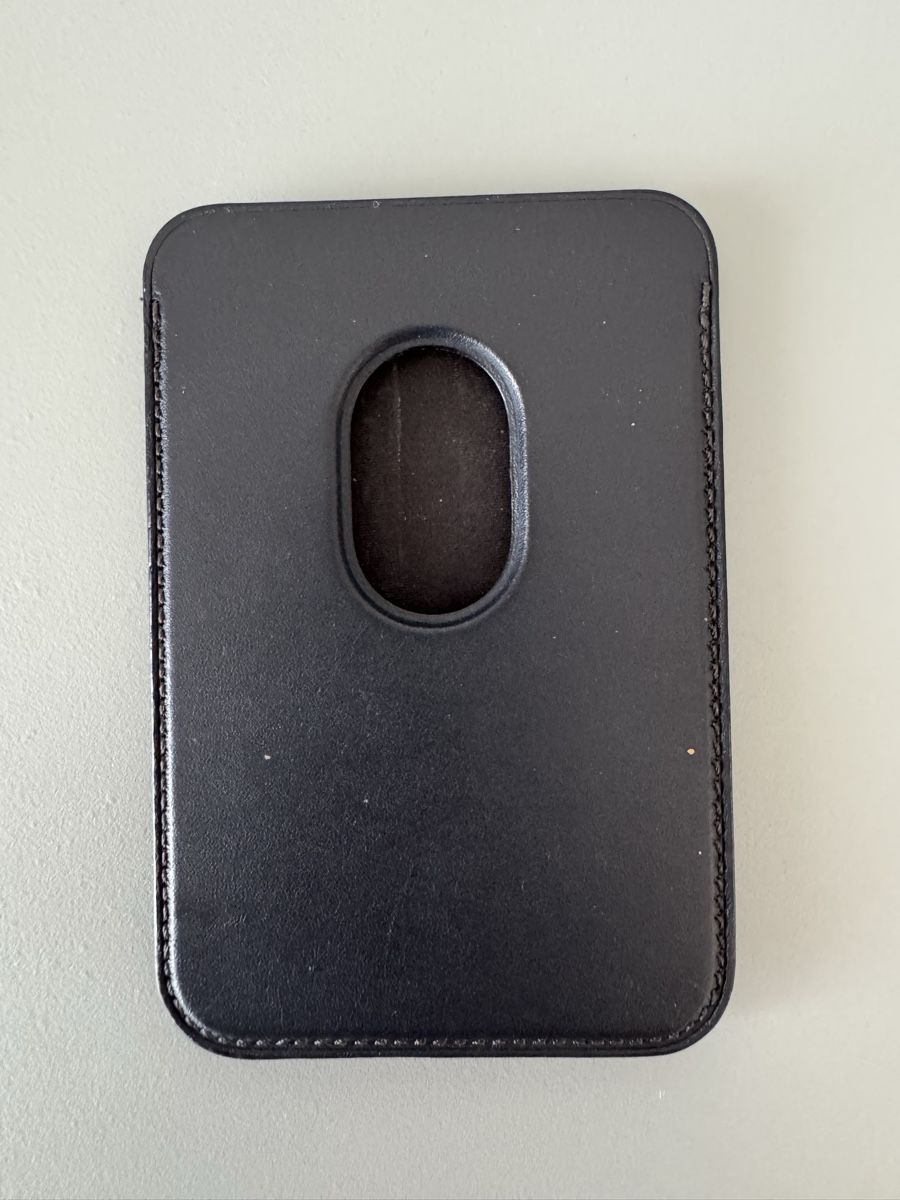 Autres vêtements & accessoires: Apple Kartenetui Magsafe Schwarz – D'occasion à Endingen par Corinne_C_B 1