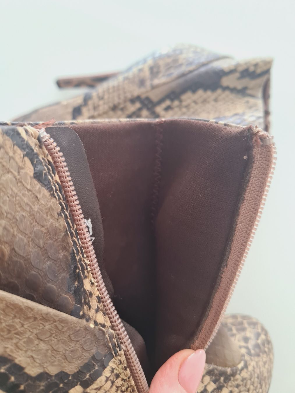 Scarpe da donna: Schlangenmuster Stiefeletten, Grösse 37 – Nuovo (secondo la descrizione) da Zollikofen venduto da melanie057 4