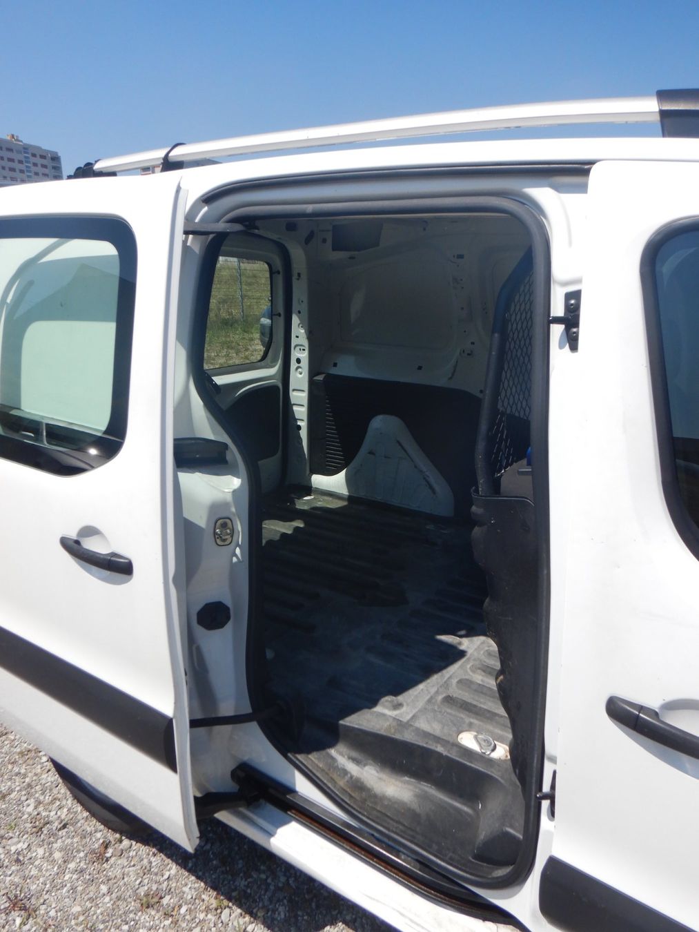 Citroën Veicoli commerciali: Citroën Berlingo 1.6 HDi – Usato da Fribourg venduto da OFAIL 5