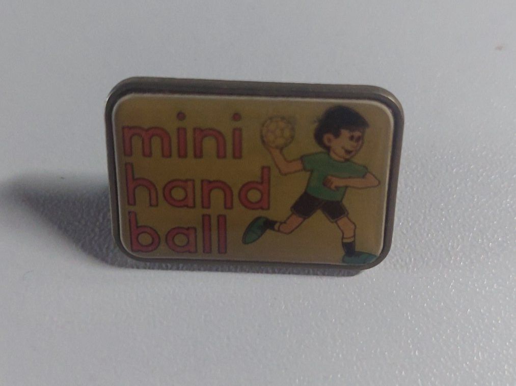 Placchette & Badge: Pin Mini Handball – Usato da Erlinsbach venduto da pfunky