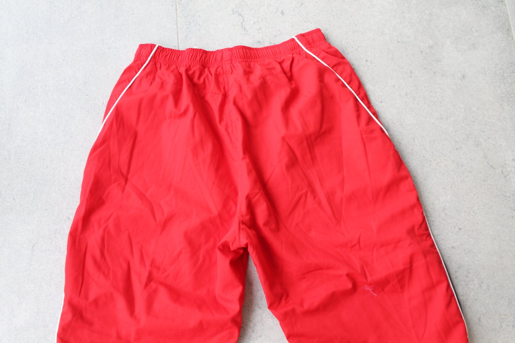 Nike Pantaloni: Pantacourt NIKE neuf taille (S) – Nuovo e nell'imballaggio originale da Chez-le-Bart venduto da jasse 2
