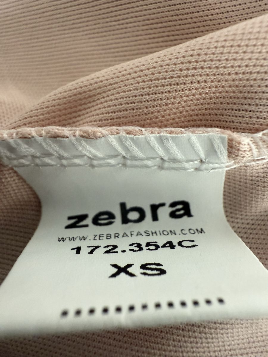 Zebra Robes: Maxikleid Zebra Grösse XS geblümt  – D'occasion à Ermatingen par Speiki2 4