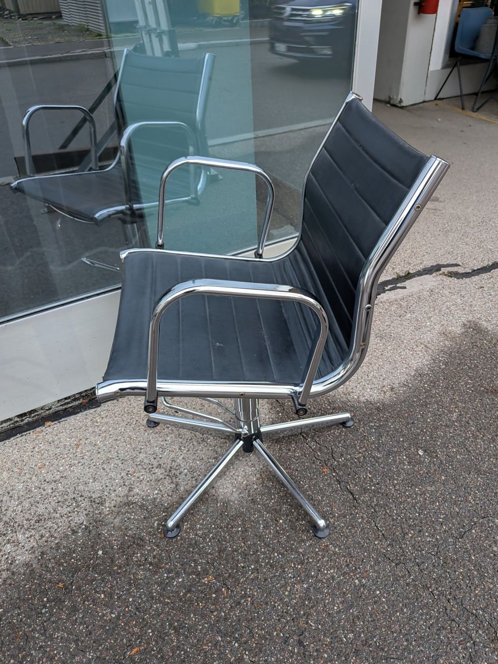 Sedie: Stuhl, Bürostuhl oder Coiffeurstuhl im Vitra Stil – Usato da Emmen venduto da Brockofsky 1