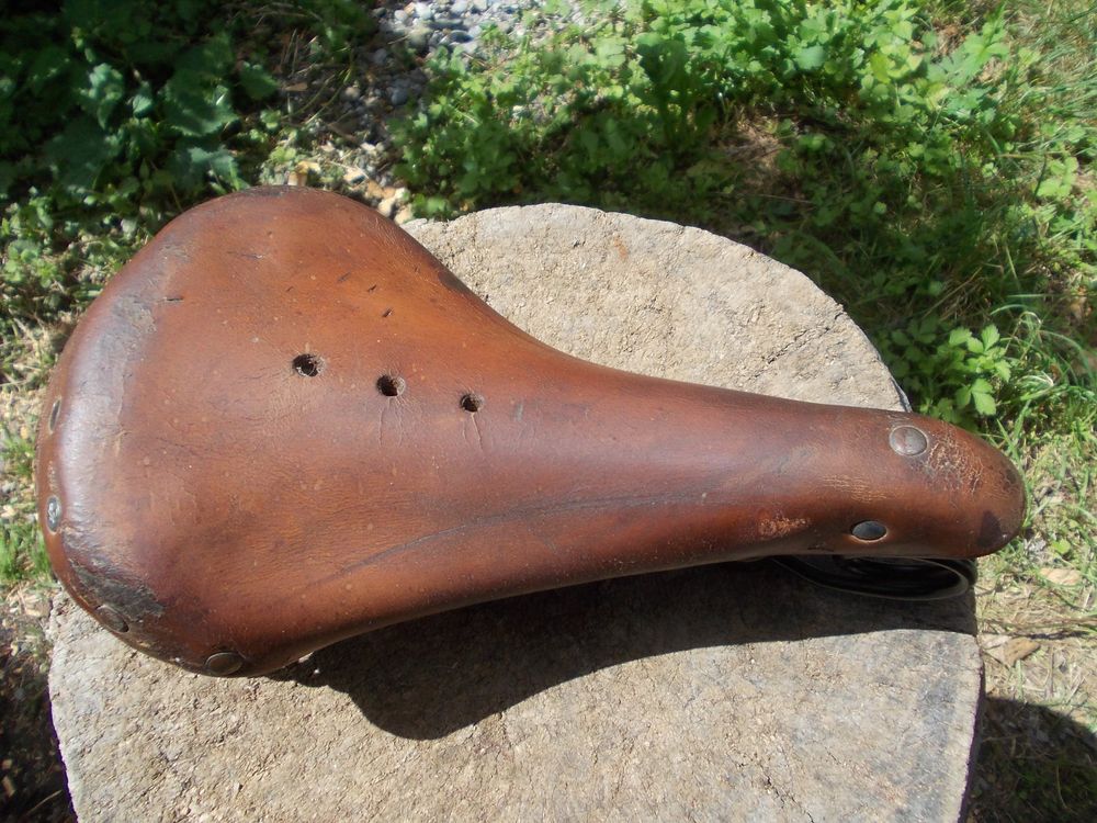 Pezzi di ricambio: Original MILITÄRVELO SATTEL Jahrgang 1982 zu Ordonnanzrad 05 – Usato da Gsteigwiler venduto da HORMIGA21 2