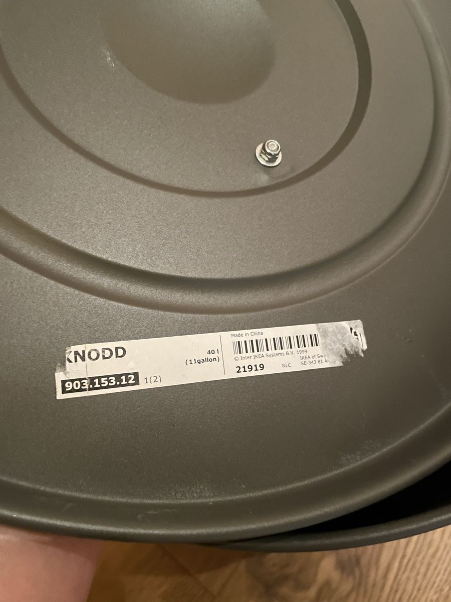 Sonstiges für Haushalt & Wohnen: IKEA KNODD Tonne mit Deckel 40L grau Metall – Gebraucht aus Heitenried von Steffundsasch 3
