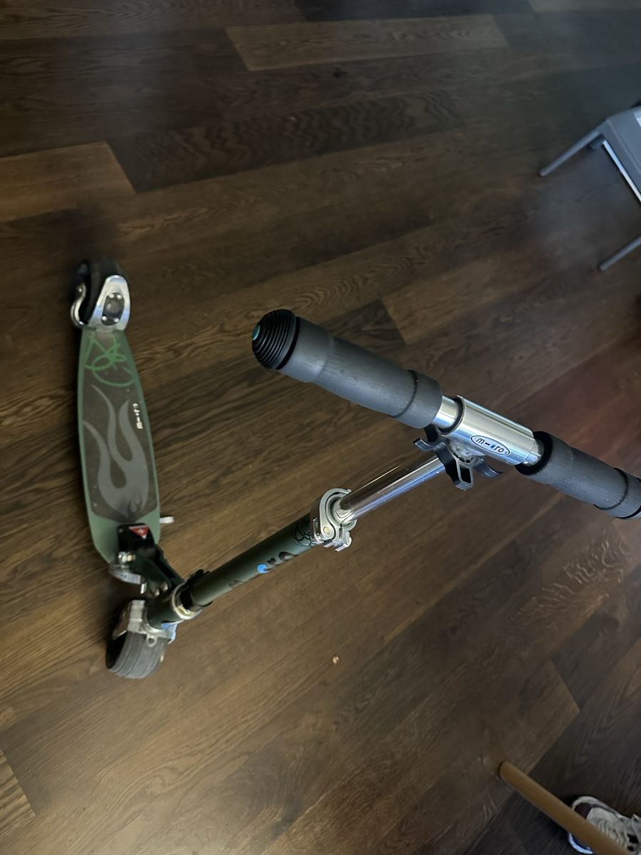 Micro Kickboard: Trottinette micro rocket – Gebraucht aus Zürich von florence.miguet