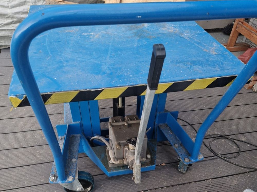 Produktbild von DIHOOL Elektrische Hubplattform 270 Kg Last, 670–1170 Mm Höhe – Für Wohnwagen, Hundetisch Und Werkstatt