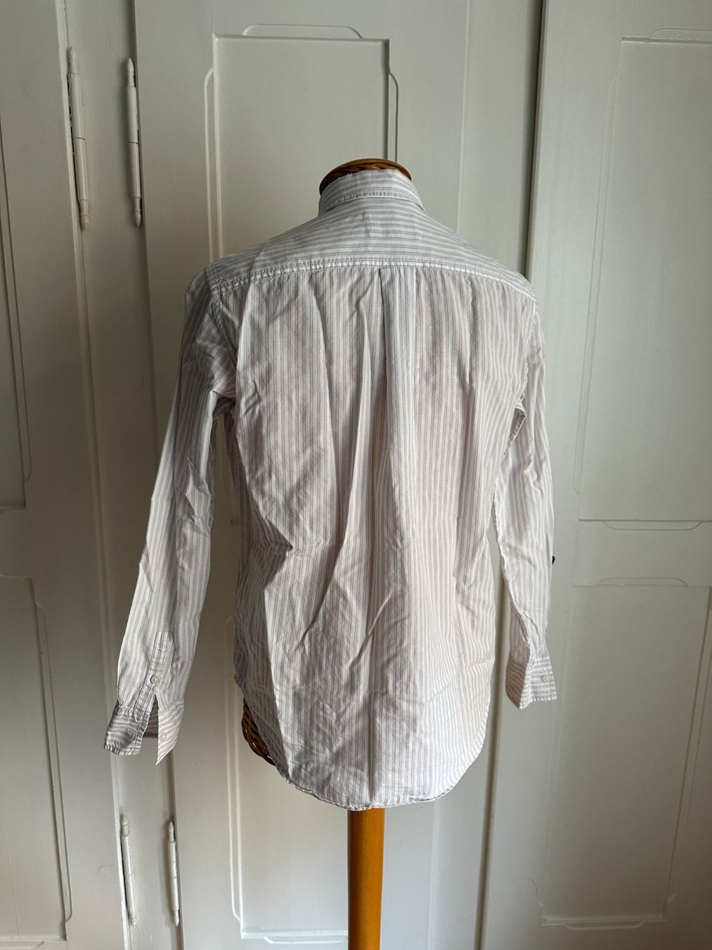 Camicette: EVERLANE - Bluse weiss-grau gestreift XS – Usato da Zürich venduto da Diazaio 2