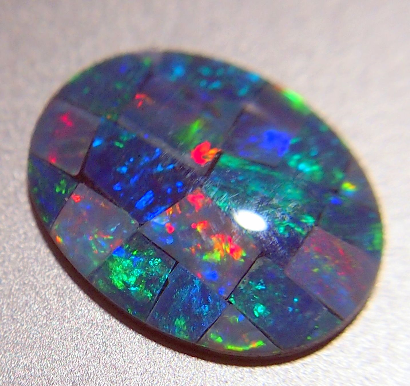 Pietre preziose: 8 CTS QUALITY STUNNING MOSAIK-OPAL AAA – Nuovo e nell'imballaggio originale da Reinach BL venduto da Marblue