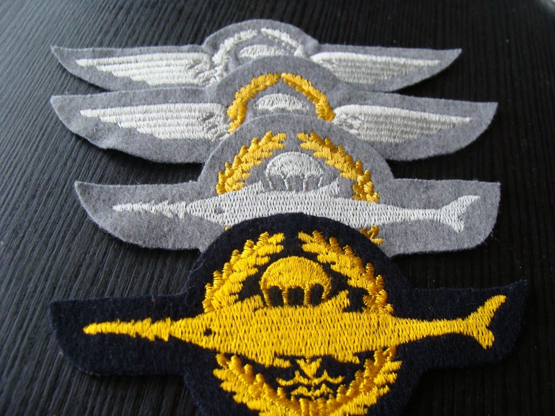 Placchette & Badge: Ensemble de la république démocratique allemande – Usato da Cuarny venduto da hen_g7hn 5