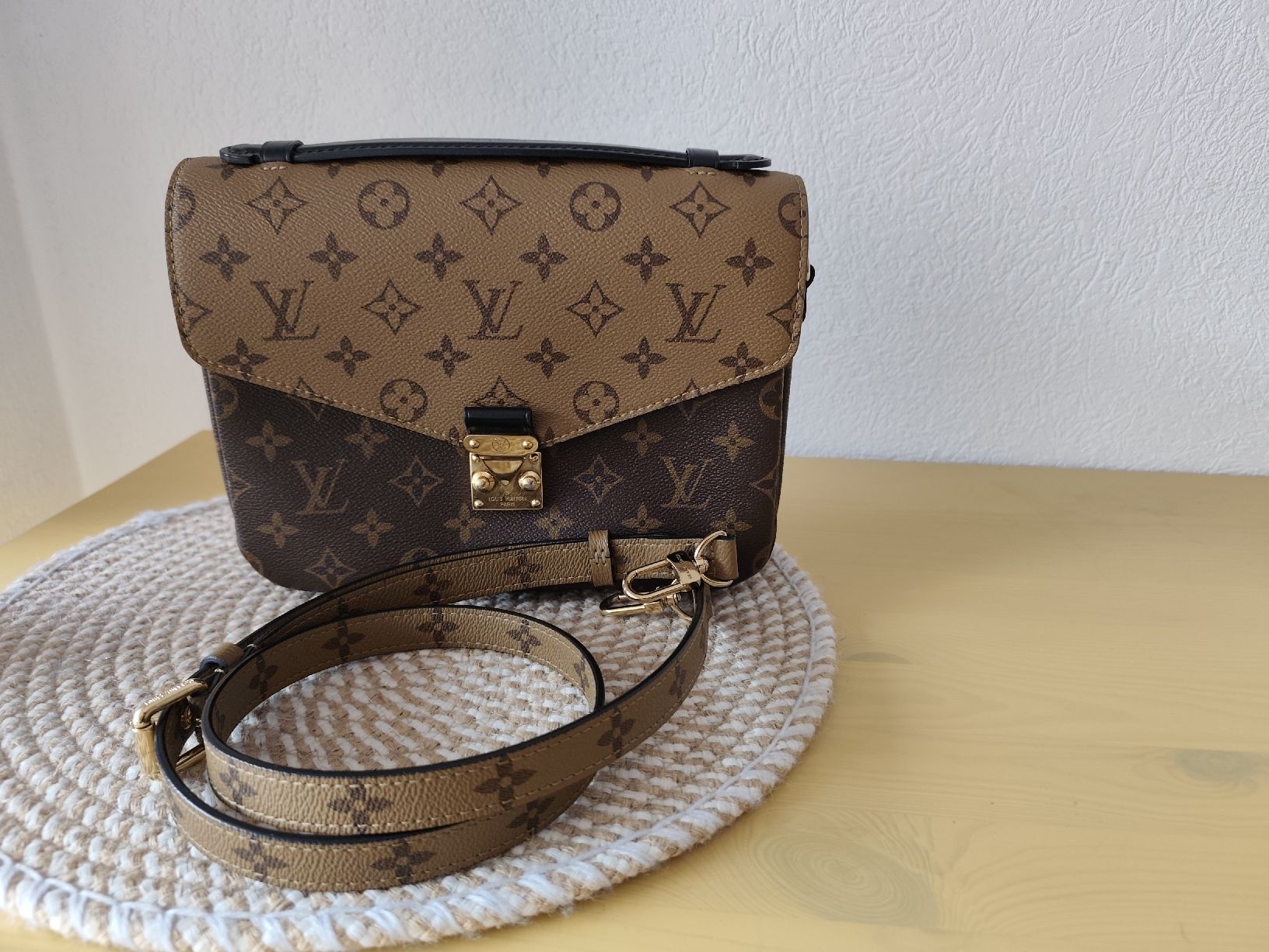 Louis Vuitton Borse da donna: Louis Vuitton Pochette Métis Reverse – Nuovo (secondo la descrizione) da Martigny venduto da Seuph-g23 1