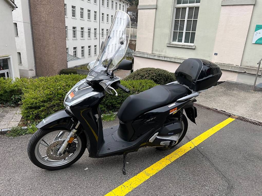 Honda Scooter: Honda 125 ccm – Usato da Hirzel venduto da Chrigeli05 1