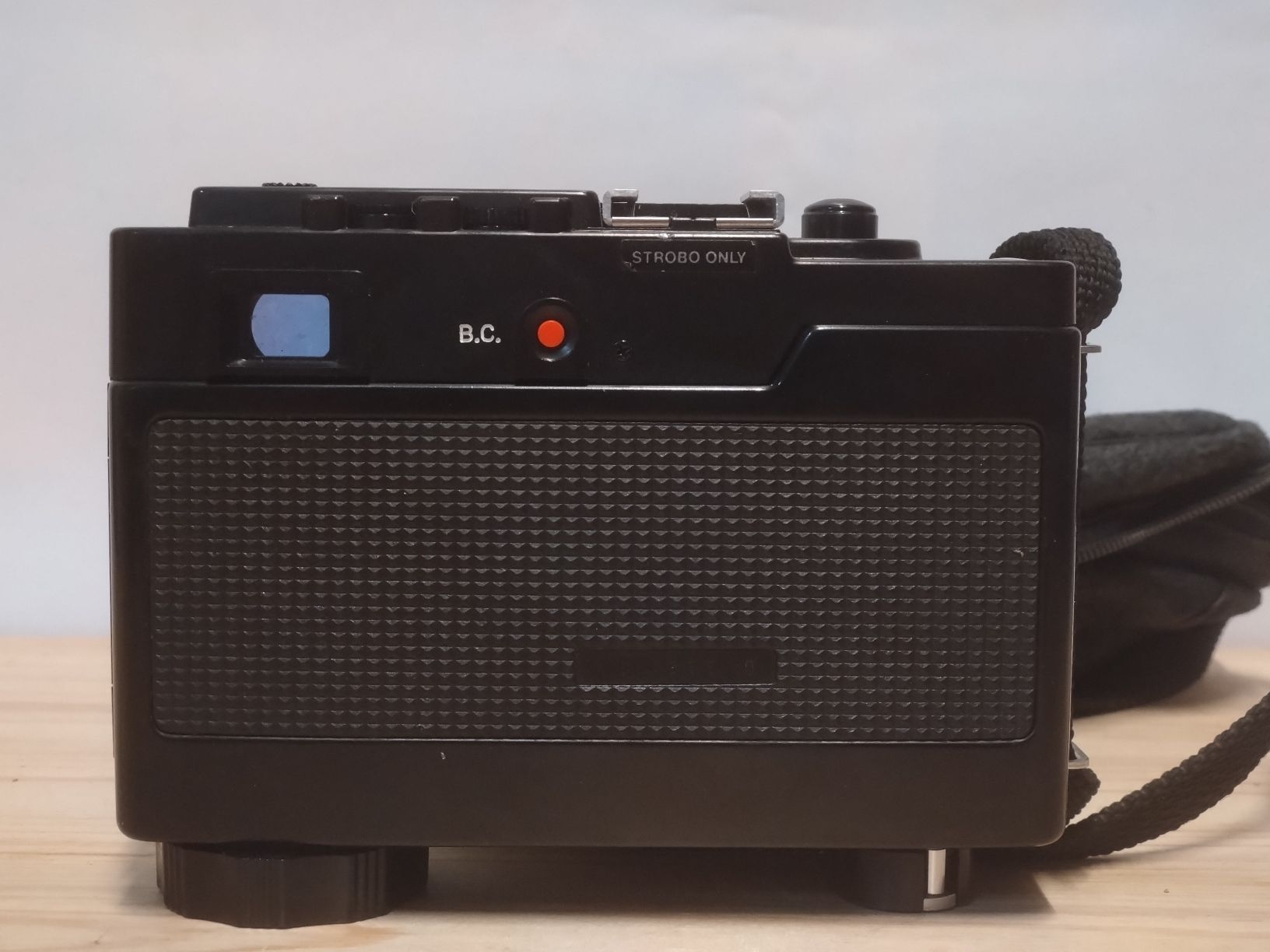 Ricoh Appareil photo: Ricoh AD-1 compact argentique 35mm - – D'occasion à Farvagny-le-Grand par LaCaverne 4