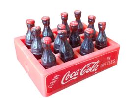 Kaufmannsladen Puppenstube Coca Cola Flaschen