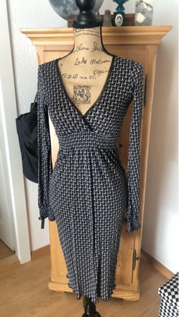 Robe cache-cœur à motifs graphiques - t’aille XS/S