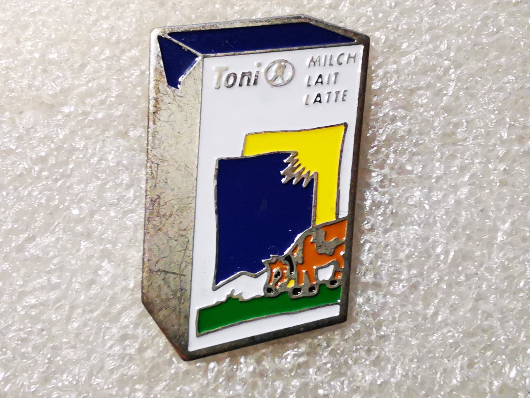 Placchette & Badge: Ansteckpin 41: Toni – Usato da Oppligen venduto da Pin-Fall-Shop