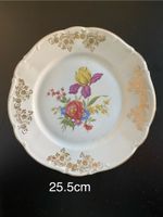 Edler Zierteller, Sammelteller mit Blumenmuster, 25.5cm