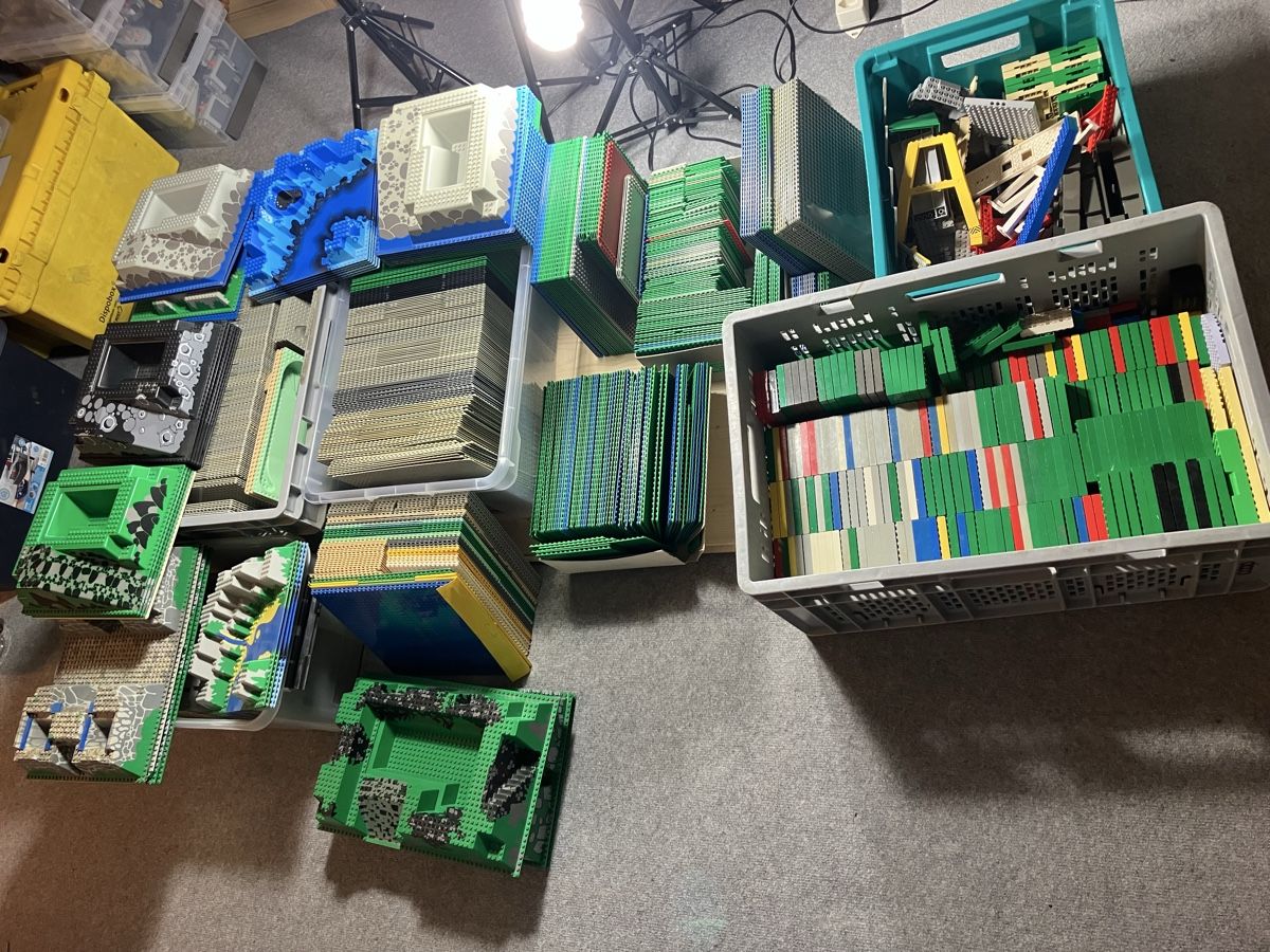 Lego Kit di costruzioni: Ca 1100 Lego Strassenplatten und 3D – Usato da Luzern venduto da windundsichtschutz