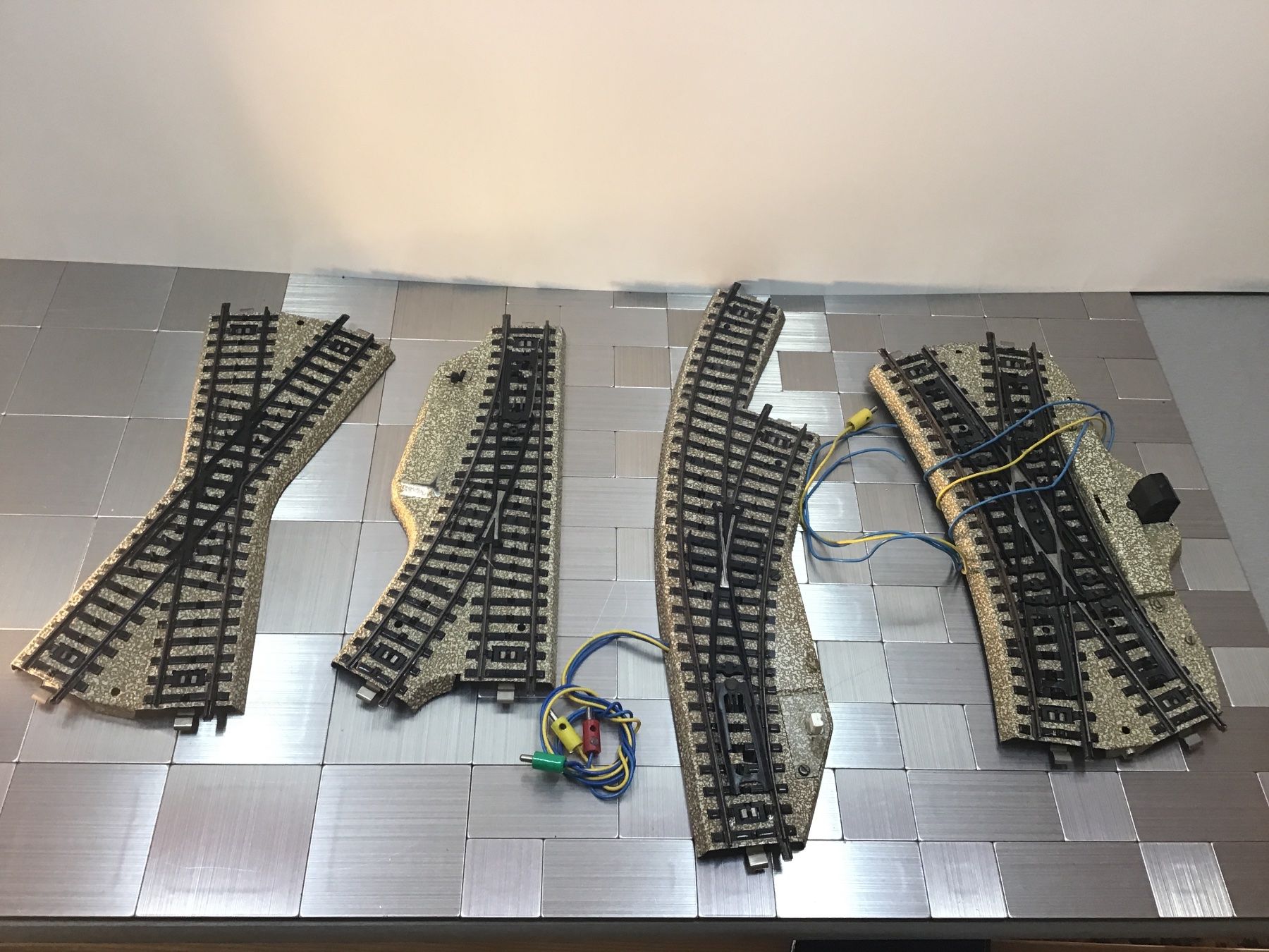 Märklin Modellini di ferrovie: MÄRKLIN SCHIENEN M H0 – Usato da Männedorf venduto da Modell-Spezialisten