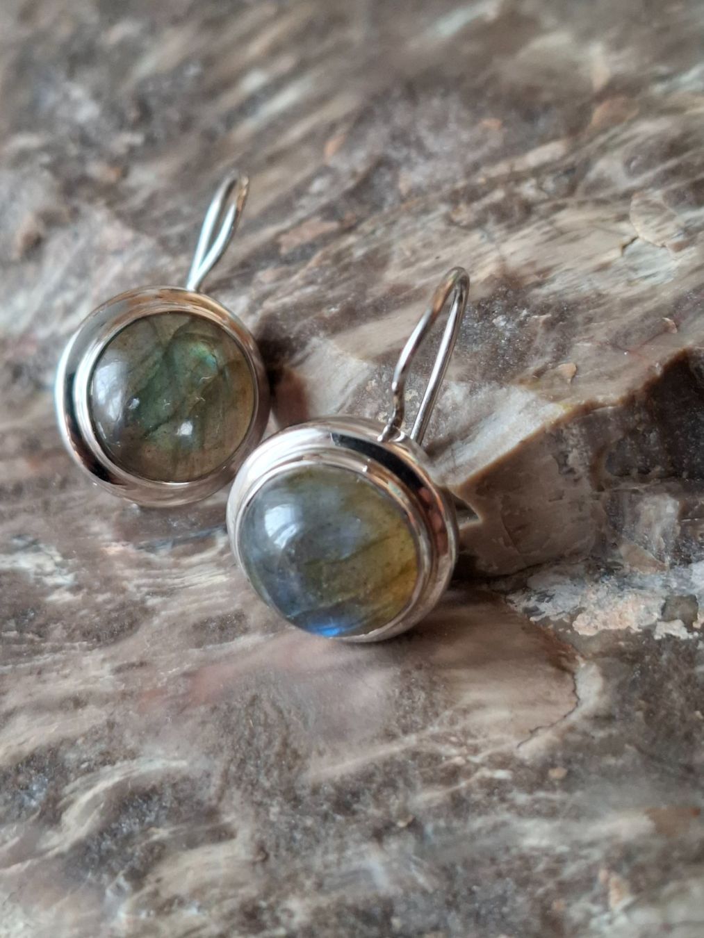 Boucles d'oreille: Ohrhänger mit Labradorit- Steinen S 925 – D'occasion à Zwieselberg par Halifaxmendusli