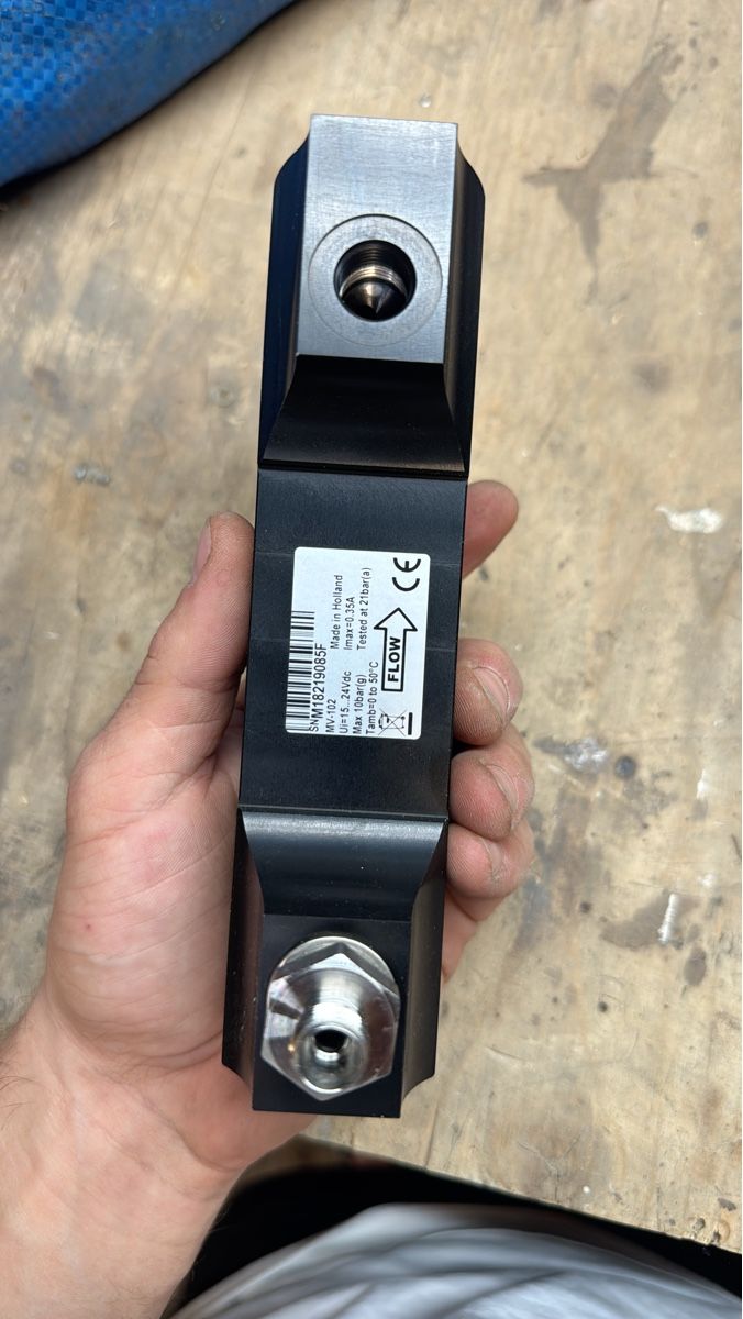 Misurare: Flow Meter MV-102, 10 bar, 0.35A – Usato da Gebenstorf venduto da Jay.link