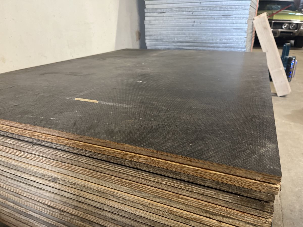 Articoli in legno: Siebdruckplatte – Usato da Rickenbach LU venduto da fla_9ft6 1
