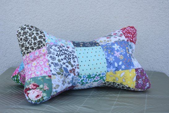 Kissen: Leseknochen "Patchwork" – Neu (gemäss Beschreibung) aus St. Gallen von Elmarotto 1