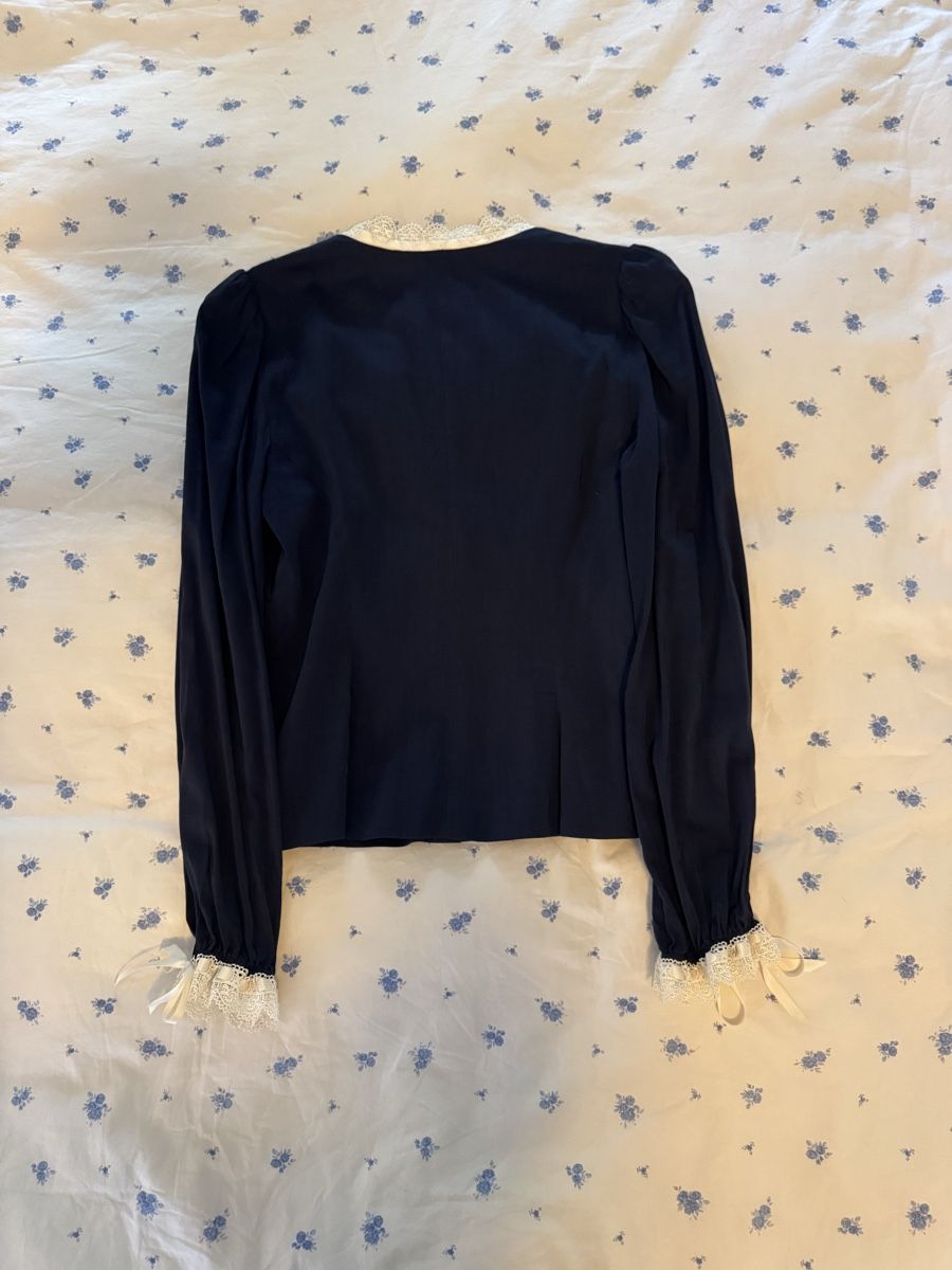 Reformation Camicette: Reformation top – Nuovo (secondo la descrizione) da Aarau Rohr venduto da ash_m7hq 1