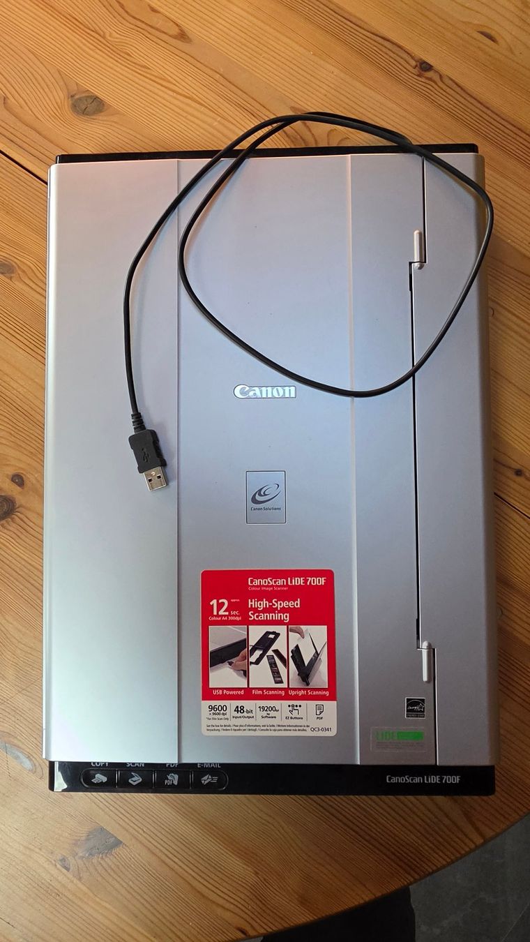 Scanner: Scanner CanoScan LiDE 700F – Usato da Wattenwil venduto da gudi58