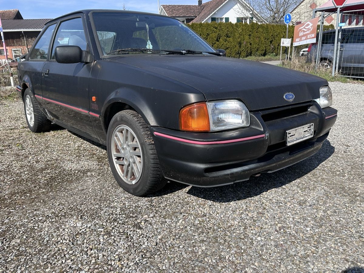 Ford Automobili: FORD Escort XR3i – Difettoso da Balterswil venduto da 899 1
