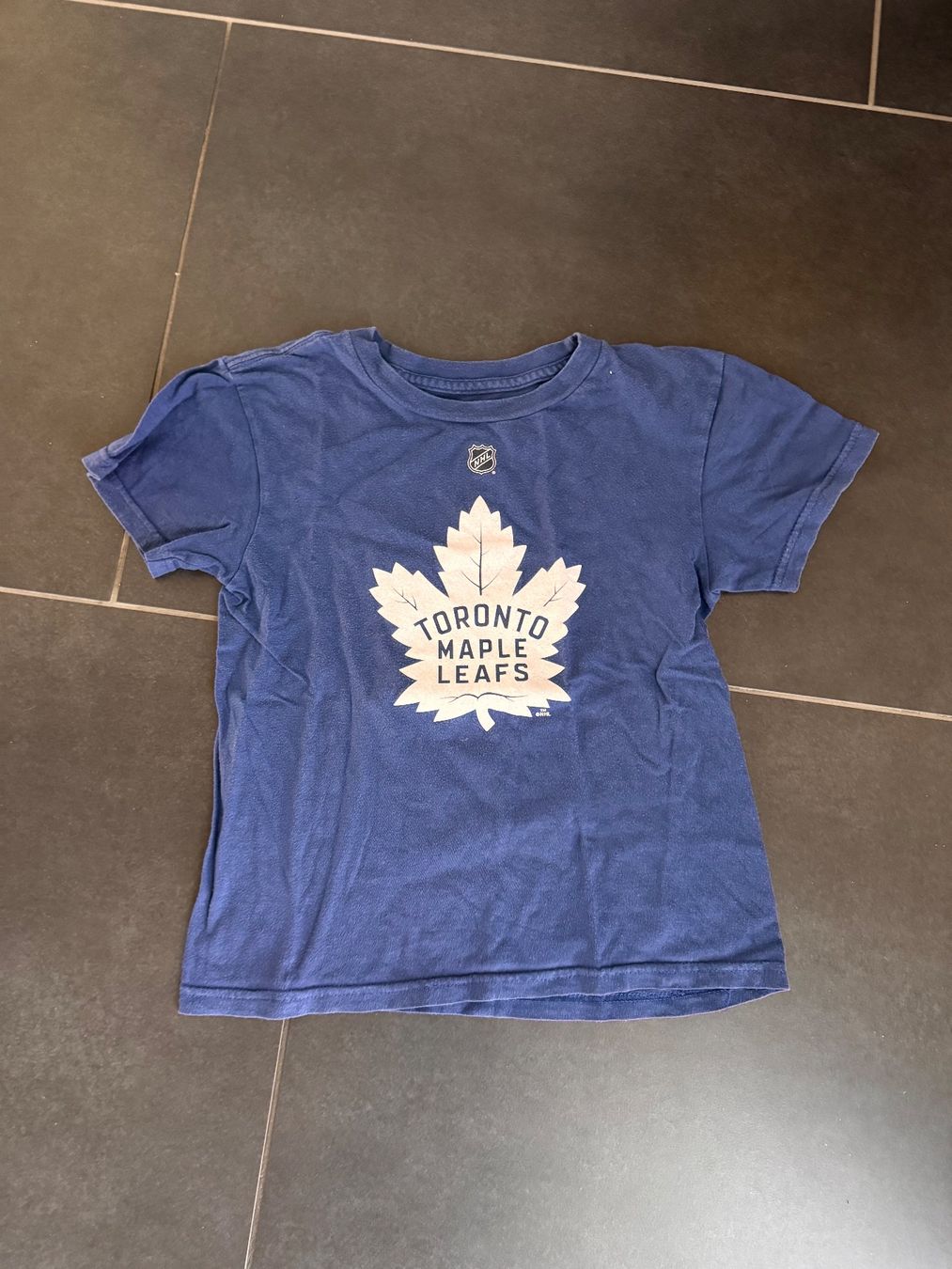 Kleiderpakete & -sets: Toronto Maple Leafs - Fanartikel Girls – Gebraucht aus Wängi von tottii1977 3