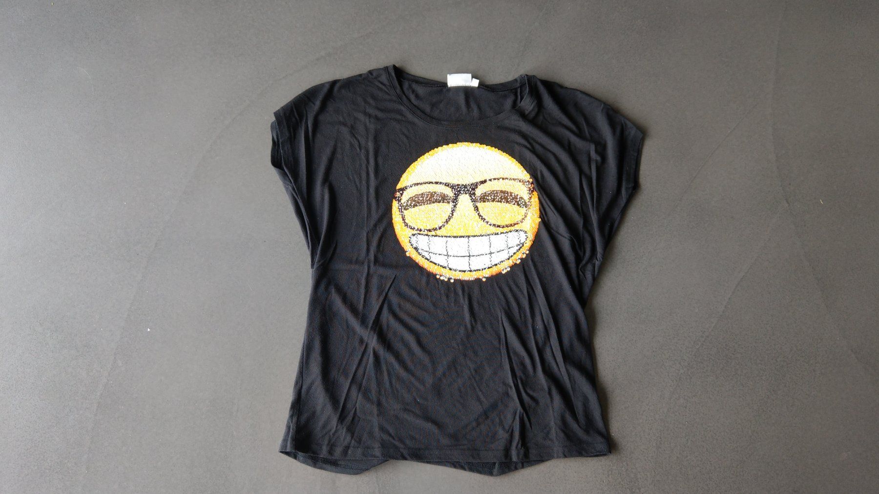 T-Shirts: Wende-Pailletten-T-Shirt – Gebraucht aus Dietikon von Bhelbling 1