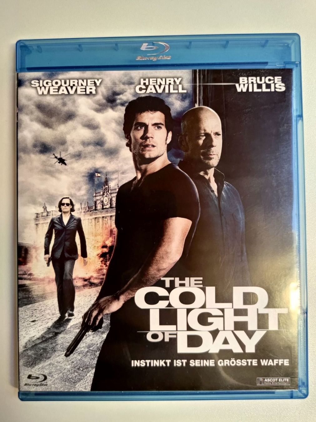 Alle DVDs: The Cold Light of Day – Gebraucht aus Liestal von Kratzilla