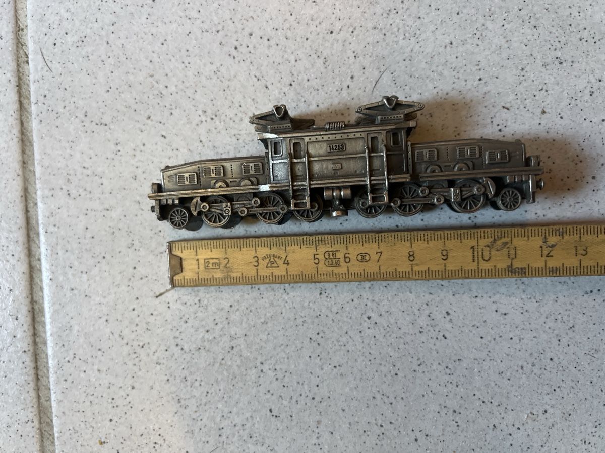 Kit di modellismo & Modellini statici: Schweizer Krokodil-Lokomotive – Usato da Gontenschwil venduto da Jeepli1970