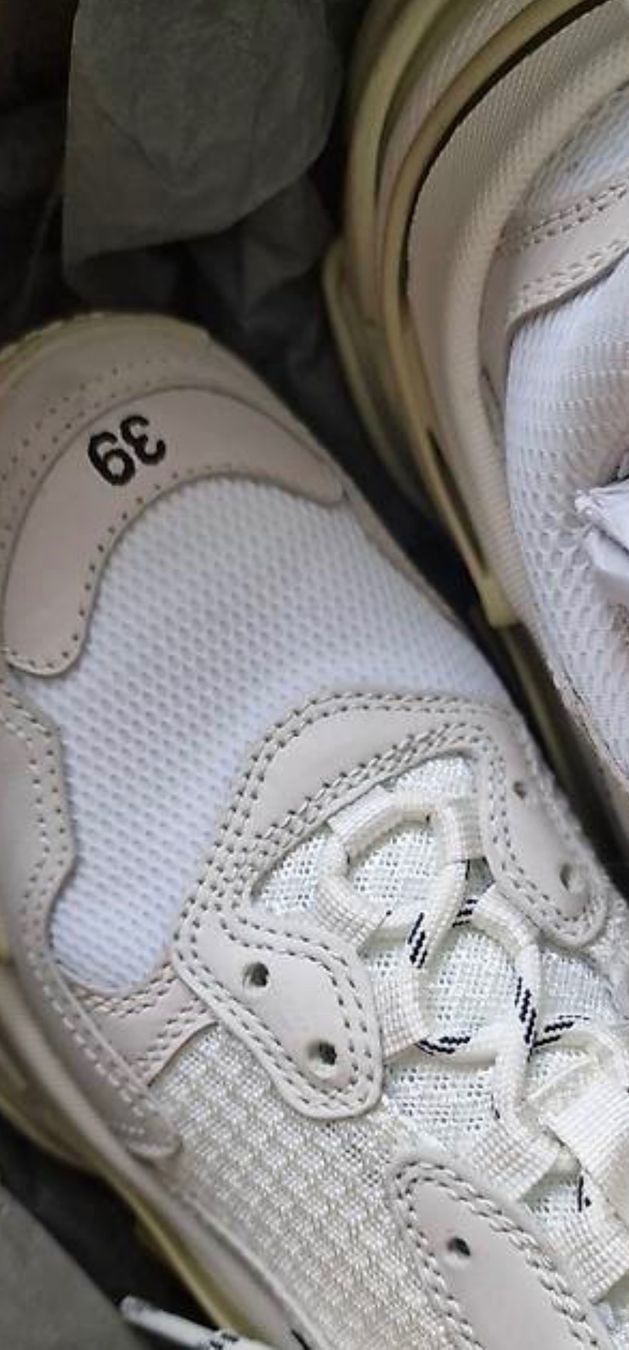 Balenciaga Scarpe da donna: Balenciaga Sneakers White Donna – Usato da Ulisbach venduto da san_nt2p 2