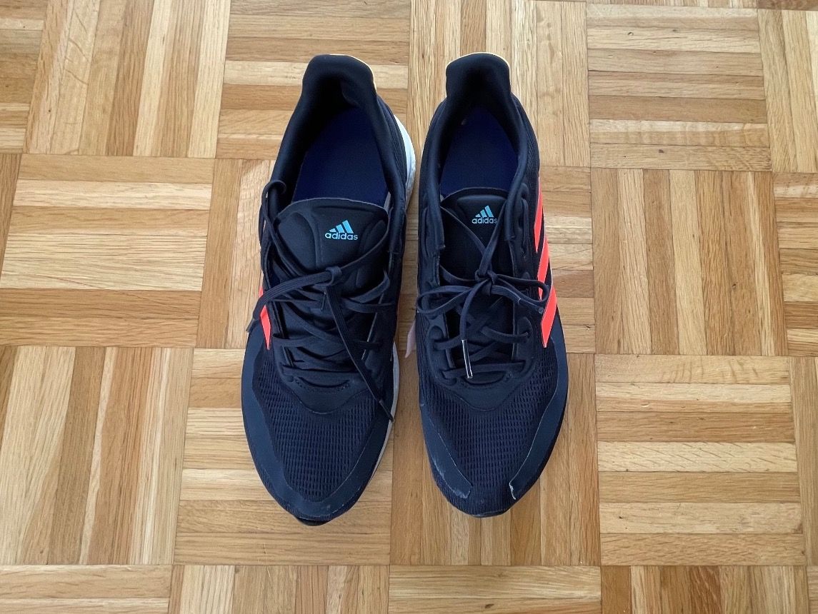 Adidas Herrenschuhe: Turnschuhe Adidas Gr. 46 Sohlenlänge 29.5cm – Gebraucht aus Rüfenacht BE von lavok