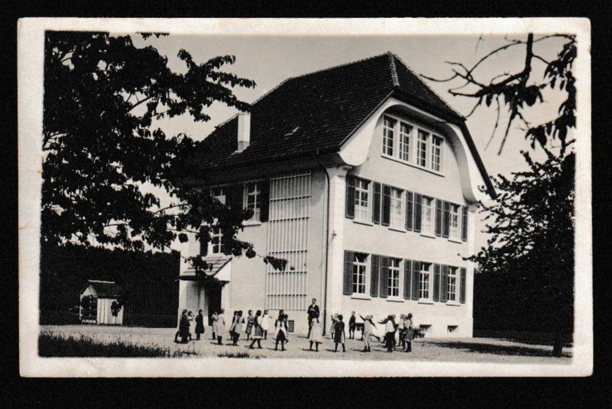 altes Schulhaus, Lehrer mit Kindern, wo ? (D8 (Gebraucht) in Ruggell ...