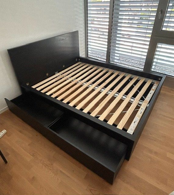 Ikea Betten: Lit Ikea noir – Gebraucht aus Renens VD von Emmanuel.P 2
