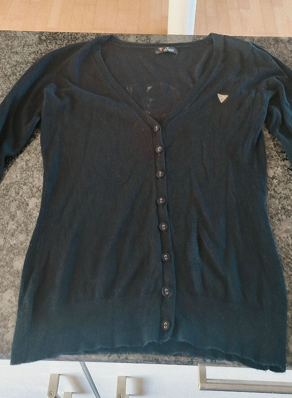 Guess Maglioni & Felpe: Guess Strickjacke, Schwarz, Gr. S – Usato da Andelfingen venduto da nicoletta11 1