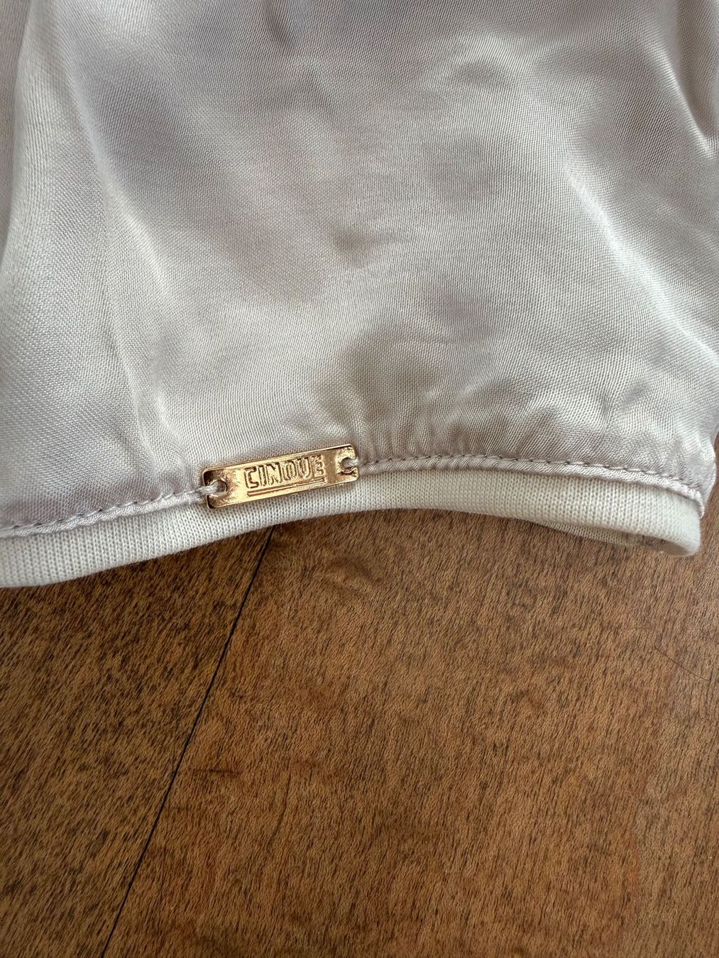 Cinque T-shirt: CINQUE: glänzendes Shirt Gr. XS – Usato da Meilen venduto da kleisi01 3