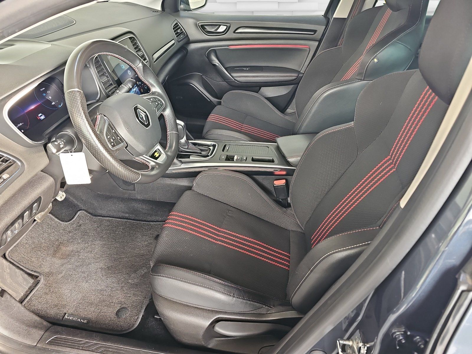 Renault Automobili: RENAULT Mégane Grandtour E-Tech Plug-in 160 R.S. Line – Usato da Conthey venduto da garagedunord 6