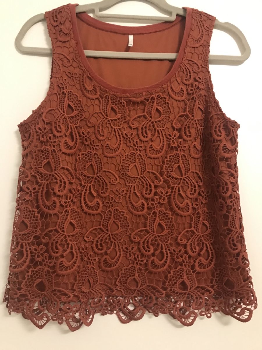Only Top: Damen Top Only mit Spitze ,Grösse 38 rostrot  – Usato da Dübendorf venduto da nela123