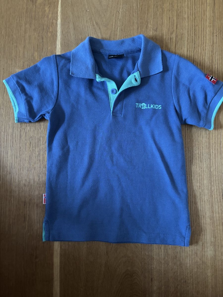 Camicie, T-shirt & Polo: Polo Shirt TROLLKIDS blau – Usato da Würenlos venduto da Ashley24