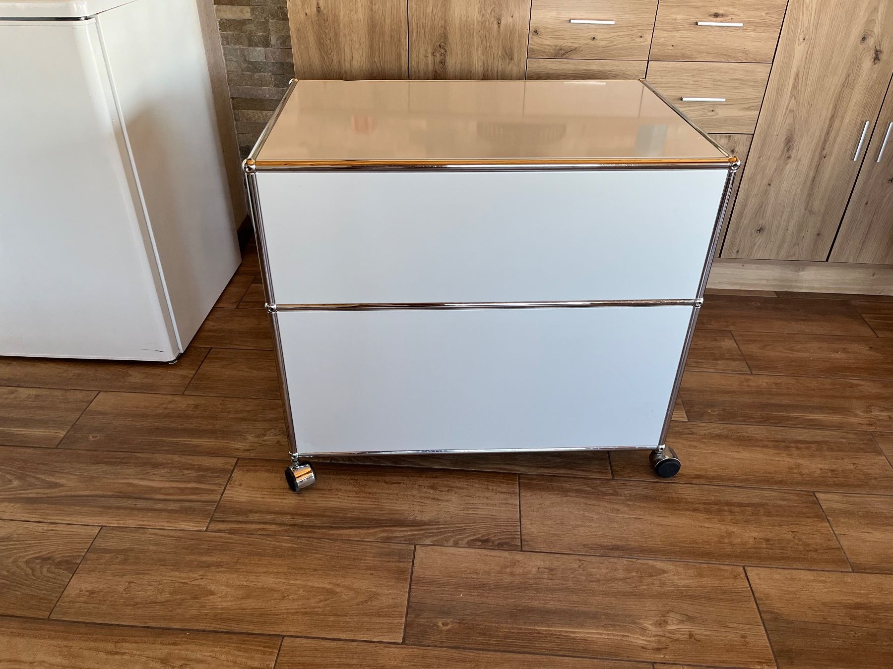 USM Korpus: USM Rollcontainer / Sideboard / Kommode / Regal – Gebraucht aus Leuzigen von Baspi0 1